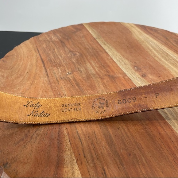 VGT Lady Nadim Belt Size XS/S Brown Leather Bows 24.5-28.5” silver tone buckle - Picture 3 of 6